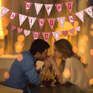 Bannière Joyeuse Saint-Valentin, <span class=keywords><strong>guirlande</strong></span> de fanions en forme de cœur <span class=keywords><strong>rose</strong></span> et rouge pour la décoration de la salle de fête, décoration murale, fournitures de décoration pour mariage et anniversaire - Product Image 3