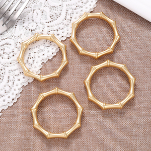 2023 Neuer Servietten ring Goldener Bambus servietten ring Galvanischer Servietten ring aus Zink legierung für das Wedding Hotel Restaurant - Product Image 2