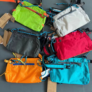 Nouveau sac enveloppe sport unisexe tendance, sac bandoulière décontracté pour la pêche, sac à épaule polyvalent, sac de téléphone style workwear - Product Image 1