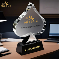 Edel Fabrikant Op Maat Gemaakt Kristallen Glazen Spade Trofee Prijs Gepersonaliseerde Poker Casino Toernooi Prijs met Gegraveerd Logo Awards