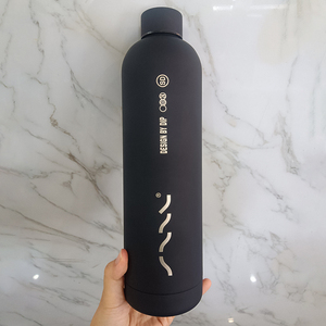 Borraccia Sportiva in Acciaio Inossidabile con Finitura Soft Touch, Bottiglia d'Acqua Isolata Sottovuoto con Rivestimento in Gomma Opaca - Product Image 6