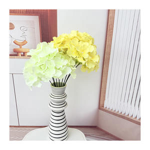 QYYM-347 di alta qualità ortensie a 5 teste in seta artificiale per matrimonio ortensie impermeabili a mano per la laurea - Product Image 2