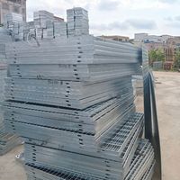 Caillebotis en acier à persiennes en métal personnalisé 1500mm HDG Grilles d'égout de sol en acier inoxydable Fabricant coréen pour la décoration
