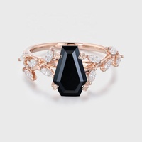 Inspiración de la naturaleza Forma de ataúd de ónix negro Anillo de Plata de Ley 925 Ajuste de Punta Diseño de hoja de rama de piedra negra natural unisex