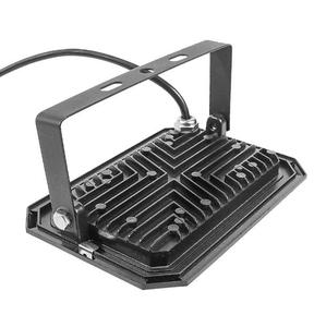Reflector LED Boyid de 30W de Alta Luminosidad, Resistente al Agua IP66, con Temperatura de Color de 6500K y Ángulo de Haz de 120° para Estadios Deportivos - Product Image 2