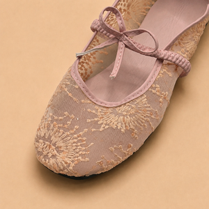 Chaussures plates de ballet brodées <span class=keywords><strong>chinoises</strong></span> pour femmes, <span class=keywords><strong>ballerines</strong></span> en dentelle légères, chaussures de danse Mary Jane, vente en gros OEM, respirantes et souples - Product Image 2