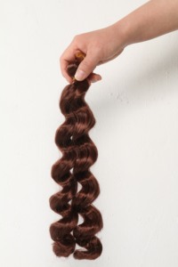 Extensions de cheveux synthétiques tressés pré-bouclés <span class=keywords><strong>Jumpy</strong></span> Bouncy Crochet Hair Ombre Brown Loose Wave de 12 pouces, 150g, pour tête entière, boucles baguette - Product Image 5