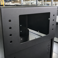 Pièces de tôlerie sur mesure découpées au laser, pliées et soudées, en acier et aluminium, pour boîtier, châssis et couvercle avec grand coin en R