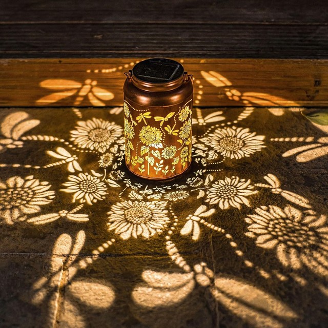 Christmas Gifts for Women Mom Sunflower Solar Lanterns Outdoor Waterproof Metal IP65 Hanging Lights Garden Decor