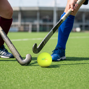 Pelota de Hockey de PVC Personalizada con Superficie con Hoyuelos – Duradera, Ligera – Ideal para Entrenamiento, Partidos, Prácticas en Campo y Recreación - Product Image 4
