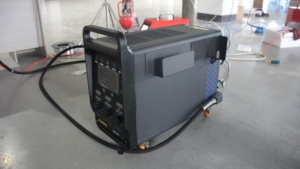 Máquina de Soldadura Láser Portátil de Alta Potencia, Fácil de Operar, de 1500W, 2000W, 3000W, con Enfriamiento por Aire, para Pequeñas Fábricas u Hogares - Product Image 3