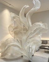 Grande sculpture d'installation en organza sur mesure, motif vague, pour toile de fond de scène de mariage, vitrine de centre commercial, hall d'hôtel, accessoires de décoration florale de grande envergure