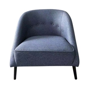 <span class=keywords><strong>Fauteuil</strong></span> rembourré en tissu <span class=keywords><strong>confortable</strong></span> avec pieds en bois <span class=keywords><strong>pour</strong></span> salon, maison et bureau - Product Image 4
