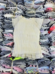 Lote de Ropa de Mujer de Moda 2025, Surtido de Tops Cortos, Ropa al Por Mayor, Nueva de Marca - Product Image 3