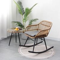 Chaise à bascule de jardin en rotin PE tressé à la main, confortable et élégante, pour cuisine de villa moderne et patio, vente en gros