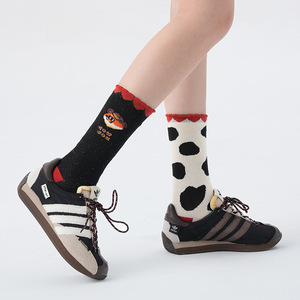 <span class=keywords><strong>Chaussettes</strong></span> mi-tube unisexes à la mode pour hommes et femmes, dessin animé tendance pour hommes et femmes - Product Image 3