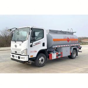 Nouveau camion-citerne diesel 4x2 de 5001-10000L pour le transport de liquides inflammables, citerne mobile de marque CSC, 150-250 ch - Product Image 3