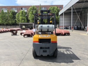 Hoogwaardige heftruck 1,5 ton 4,0 ton LPG benzine dubbele brandstof 3m 6m hefhoogte magazijnuitrusting - Product Image 4