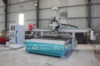 Máquina CNC de tallado de madera de 4 ejes 2130, centro de procesamiento CNC con taladro de fila y sistema de etiquetado