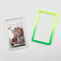 Vente en gros de slabs de cartes personnalisés en TPU souple 35PT PSAed avec slabs de cartes gradées Spark et couleur dégradée