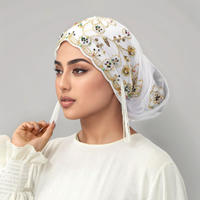 Voile léger en maille brodé main avec ligne dorée, perles multicolores et décorations à pompons – Chapeau de luxe pour femme avec perles, bonnets et hijabs musulmans
