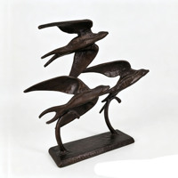 Statue moderne en cuivre d'hirondelles en vol, 3 oiseaux en vol, sculptures abstraites, faites à la main, écologiques, durables, décoration de luxe pour la maison