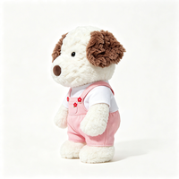 En gros, Jouet en peluche chien chiot marron aux oreilles bouclées, avec chemise blanche et salopette, design personnalisé, cadeau décoratif