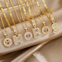 Collar con Colgante de Letra Inglesa en Forma de Flor de Cobre y Circonio con Certificación CE, Venta al Por Mayor de Fábrica
