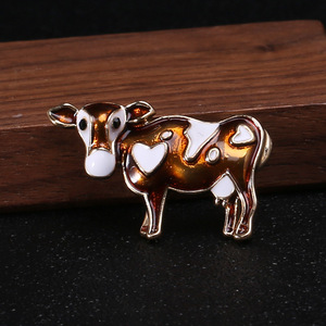 Broche Pequeno Personalizado com Design de Gota de Óleo, Diamante, Amor, Vaca Fofa, Agulha de Colar com Temperamento Delicado, <span class=keywords><strong>Pin</strong></span> Exquisito para Bolsa - Product Image 4