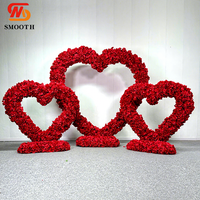 Arche de fleurs en forme de cœur en rose artificielle rouge personnalisée en usine, décoration en gros pour les événements