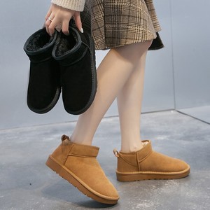 Giày Uggs 2025 chất lượng tốt, kiểu dáng cổ điển, dày dặn, giữ ấm, thoải mái, giày cổ ngắn mùa đông dành cho nữ, đế bằng, chống trơn trượt. - Product Image 5