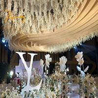 Vente chaude Rideaux de fond de scène de mariage en mousseline de soie blanche transparente suspendus Design ondulé Drapé de plafond Décoratif pour mariage