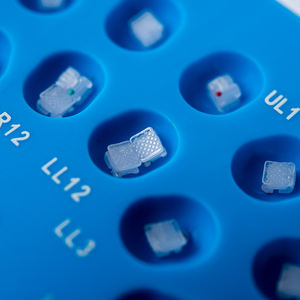 Support orthodontique en céramique dentaire Easyinsmile Support orthodontique Supports auto-ligaturants pour usage orthodontique - Product Image 3