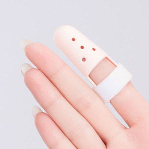 Attelle de fixation pour fracture du doigt, doigt courbé ou déformé, attelle de fixation pour déformité articulaire et gonflement, orthèse, doigt en plastique - Product Image 3
