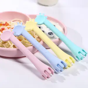 BPA Free Eco-friendly Giraffe Shape Chewing Silicone Baby Training Spoon And Fork