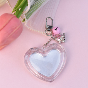 Estuche de polvo compacto en forma de corazón de 6g al por mayor con espejo y colgante Estuche de plástico para colorete Envase cosmético