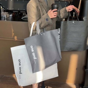 Bolsa de compras plegable no tejida con logotipo impreso personalizado de buena venta reciclable y reutilizable con botón - Product Image 4