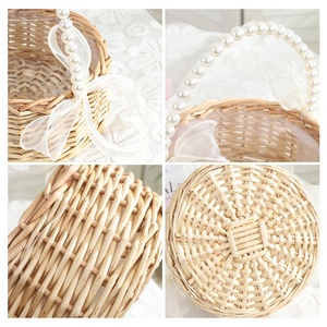 Panier à fleurs en paille tressée à la main avec perles en plastique, sélectionné avec soin, pour arrangements floraux et cadeaux, idéal pour l'exportation - Product Image 3