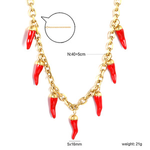 Collares de Moda con Colgante de Diseño de Chile en Aleación de Zinc, Joyería para Mujer, Estilo Casual para Fiestas, Cadena Dorada con Detalles Rojos - Product Image 5