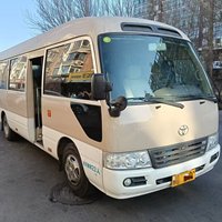 Minibus Toyota Coaster d'occasion 23 places pour le tourisme et le transport de passagers, moteur essence 2TR avec climatisation, conduite à gauche, peinture neuve