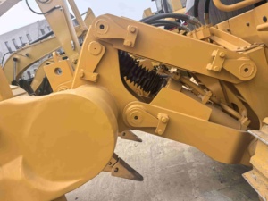 รถดันดินยี่ห้อ Shantui รุ่นใหม่เอี่ยม โปรโมชั่นพิเศษ Shantui SD22 รถดันดินสภาพดีพร้อมใช้งาน - Product Image 4