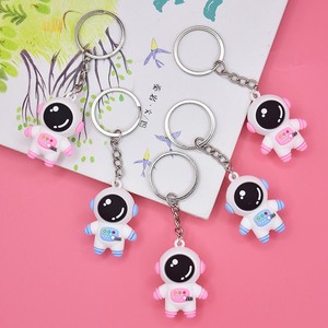 سلسلة مفاتيح مبتكرة من مادة PVC المطاطية اللطيفة الترويجية ثلاثية الأبعاد لرائد الفضاء حلقة تسلق الفضاء هدية مثالية لحقيبة المفاتيح - Product Image 5