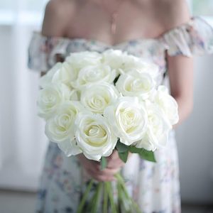 Prix de gros vraie touche artificielle unique soie fleurs blanches réaliste bouquet de roses longue tige pour la décoration de mariage à la maison - Product Image 3