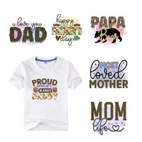 T-shirt personnalisé sérigraphié DTF transferts film transparent mat presse à chaud vinyle logo autocollant étiquette décalcomanie patchs pour T-shirts