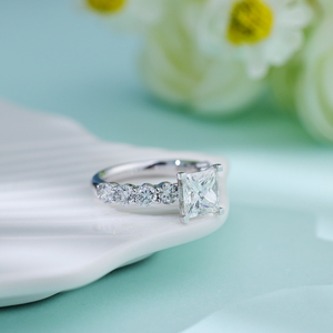 Anillo de Lujo de Oro Blanco de 18K con Certificación IGI, Corte Princesa, 2 Quilates, Diamante Natural, Anillo de Compromiso y Aniversario para Bodas - Product Image 3