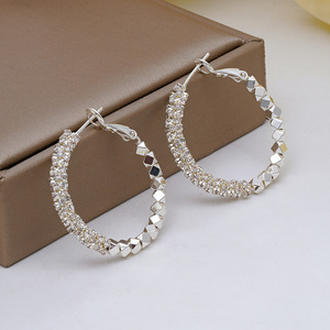 เครื่องประดับผมทรงกลวงขนาดกลาง<span class=keywords><strong>ส</strong></span>ำหรับผู้หญิง ดีไซน์ทันสมัยและหรูหรา พร้อมกิ๊บหนีบแบบฉลาม - Product Image 5