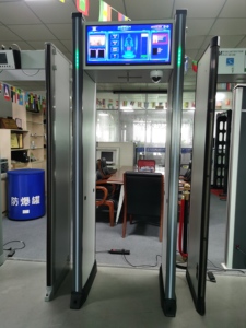 Mobil ekran dökümüne sahip isteğe bağlı 10 inç veya 29 inç ekranlı, yenilikçi geçmeli Metal dedektörü - Product Image 5