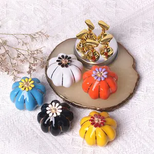 Home Salon Nail Display Practice Stands With Magnetic Base Nail Tip Crystal Holders Ceramic Pumpkin Nail Art Practice Stand