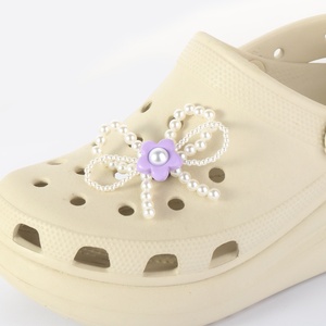 Breloques de chaussures en perles et nœuds roses pour sabots, décorations de chaussures à chaîne de perles détachables, accessoires DIY pour <span class=keywords><strong>Crocs</strong></span> - Product Image 6