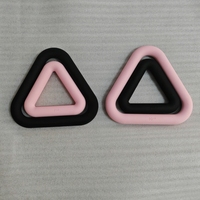 Ensemble de poids et haltères triangulaires antidérapants pour entraînement de gymnastique de 7lb et 10lb en silicone en fer pour haltères vente en gros